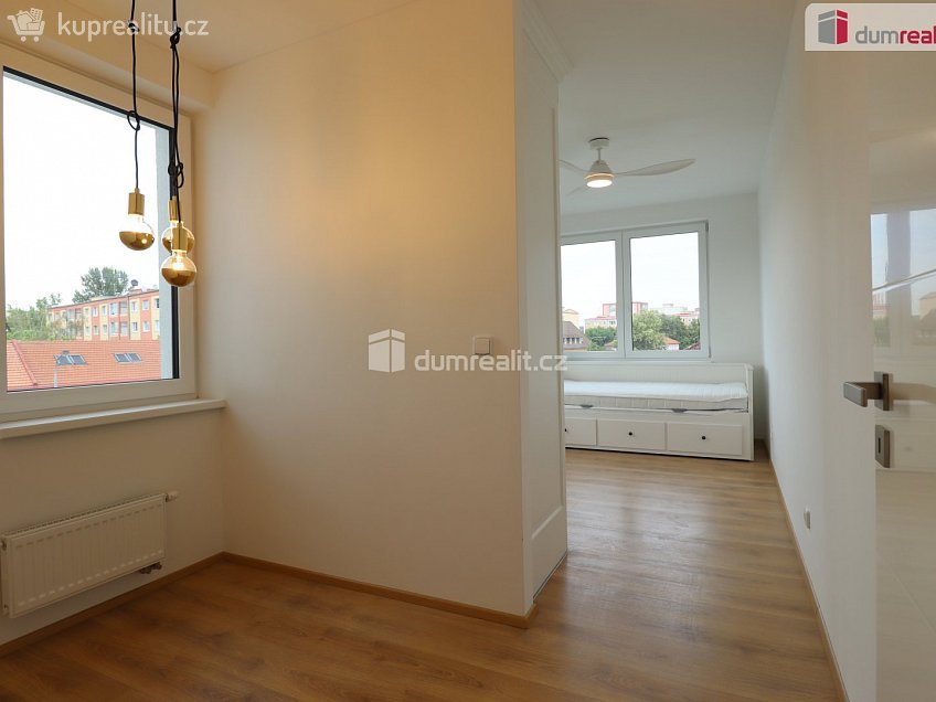 Pronájem bytu 3+kk 86 m^2 Šumavská, Karlovy Vary 