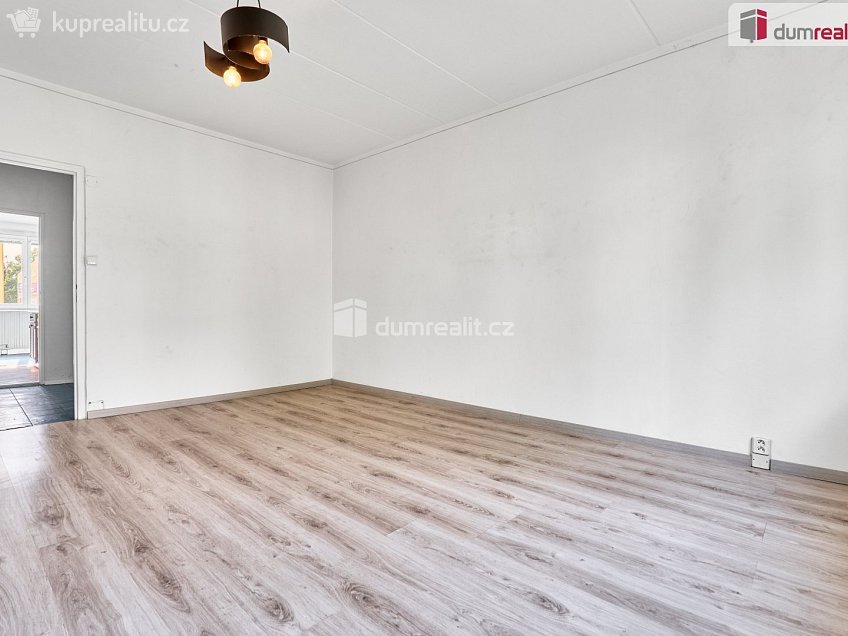 Prodej bytu 2+1 62 m^2 Chebská, Karlovy Vary 