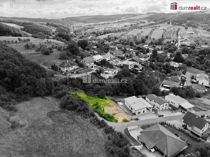 Prodej  stavebního pozemku 1598 m^2 Březnice, Březnice 