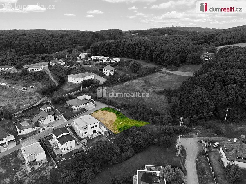 Prodej  stavebního pozemku 1598 m^2 Březnice, Březnice 