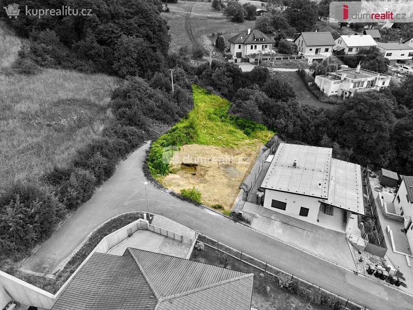 Prodej  stavebního pozemku 1598 m^2 Březnice, Březnice 