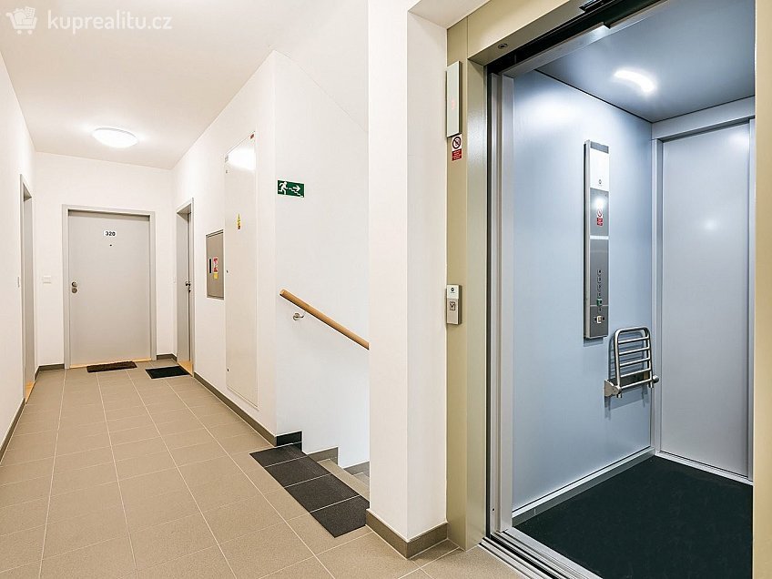 Pronájem bytu 2+kk 60 m^2 Zelnice II, Brno 68401