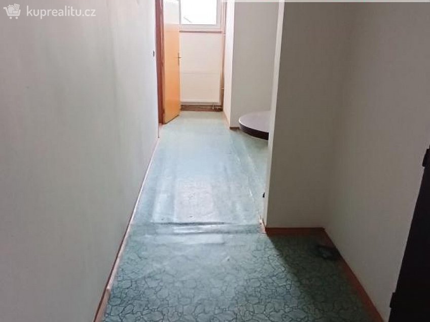 Pronájem bytu 2+1 70 m^2 Vilsnická, Děčín 