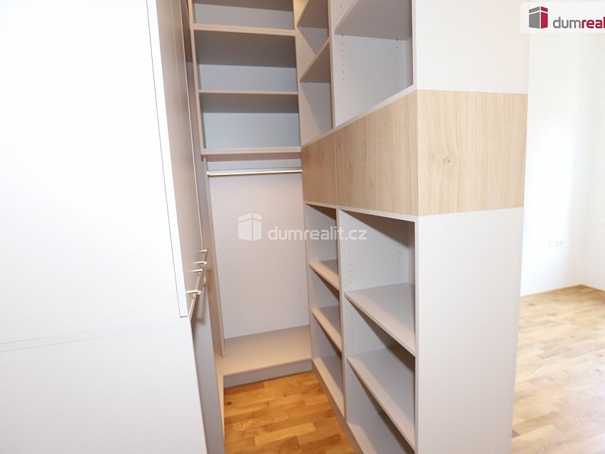 Pronájem bytu 2+kk 57 m^2 Vodárenská, Praha 4 