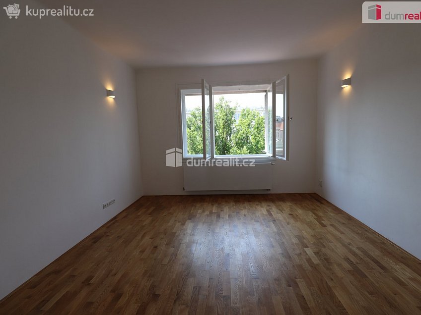 Pronájem bytu 2+kk 57 m^2 Vodárenská, Praha 4 