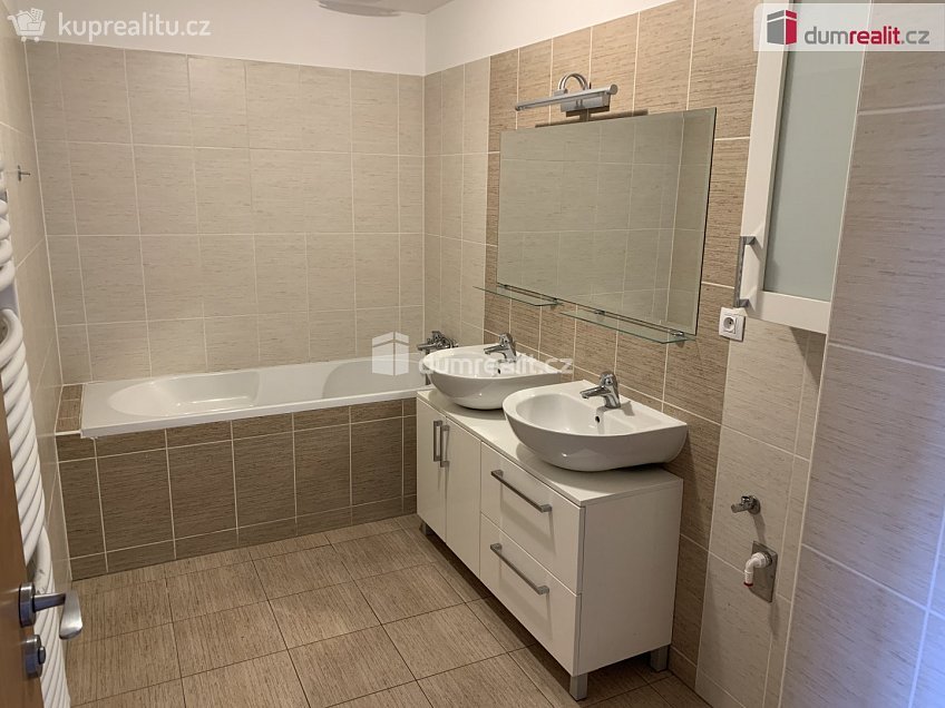 Pronájem bytu 3+kk 81 m^2 Kestřanská, Praha 12 