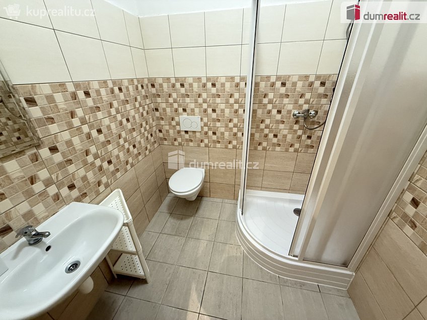 Pronájem bytu 2+kk 46 m^2 Drtinova, Praha 5 