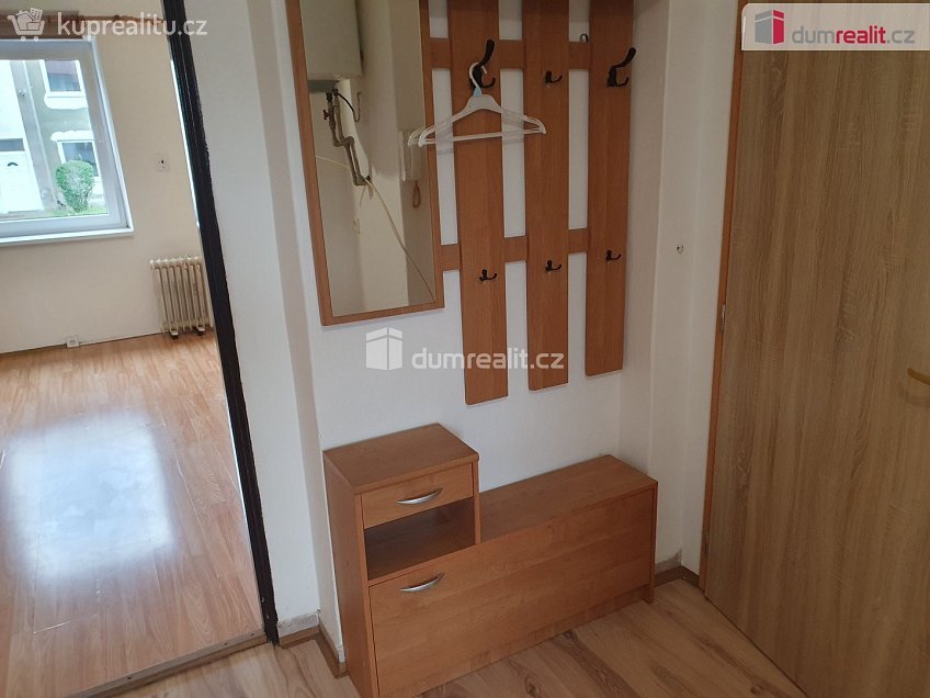 Pronájem bytu 1+1 32 m^2 Březová, Děčín 