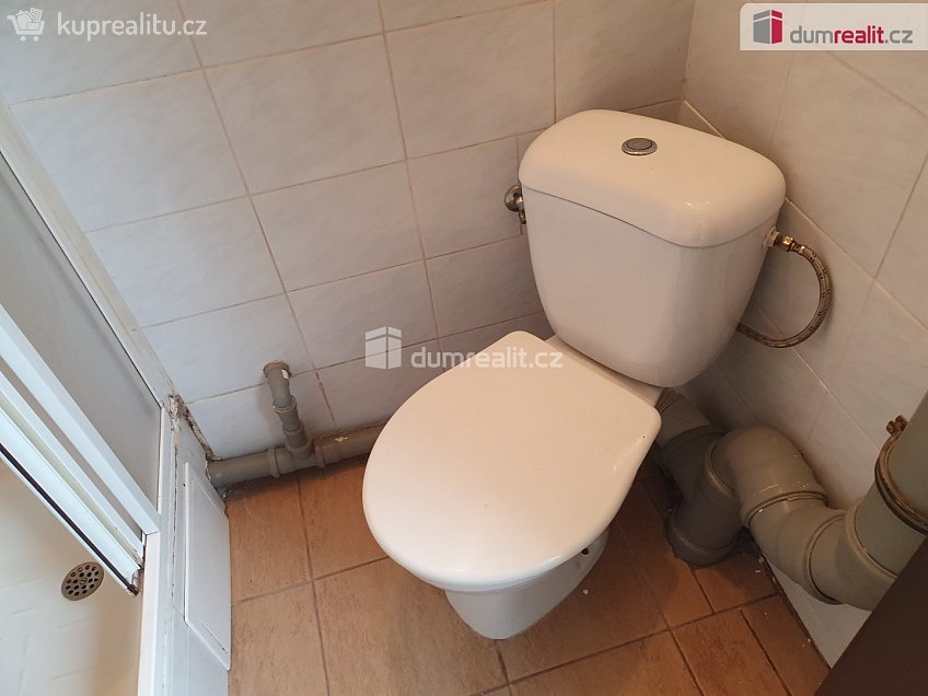 Pronájem bytu 1+1 32 m^2 Březová, Děčín 