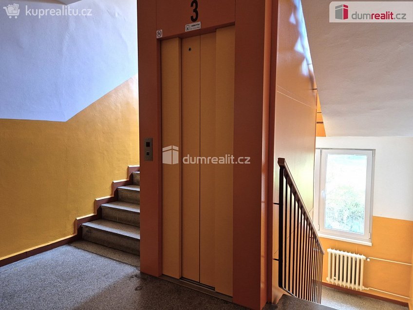 Pronájem bytu 2+1 60 m^2 Za Nádražím, Český Krumlov 