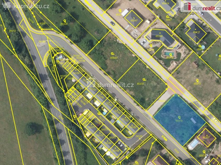 Prodej  stavebního pozemku 990 m^2 U Kola, Kutná Hora 