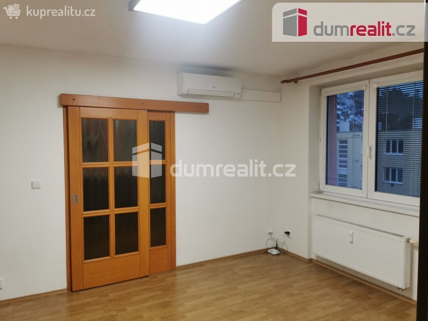 Pronájem bytu 2+1 62 m^2 Husova, Napajedla 