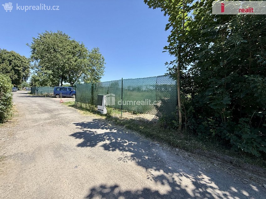 Prodej  zahrady 184 m^2 V Cihelnách, Veltrusy 