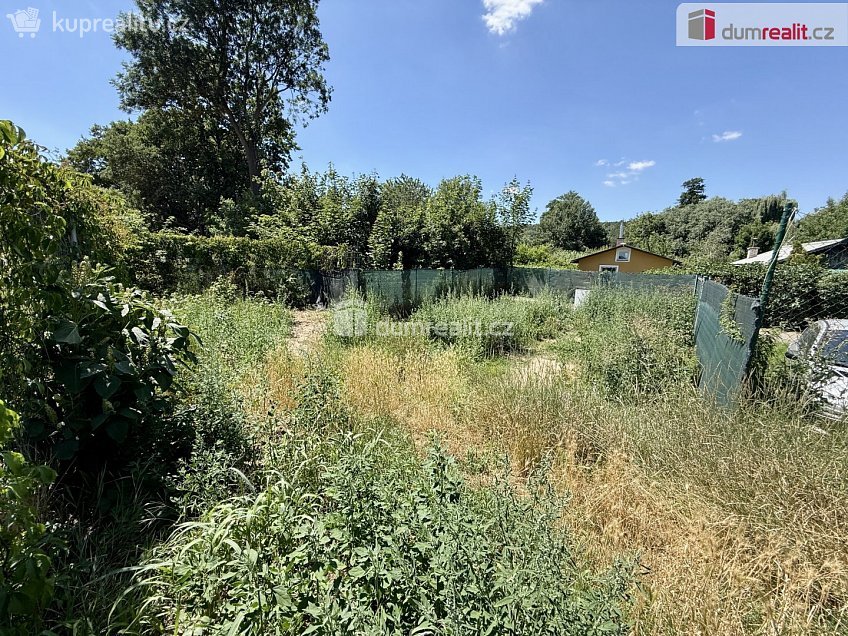 Prodej  zahrady 184 m^2 V Cihelnách, Veltrusy 