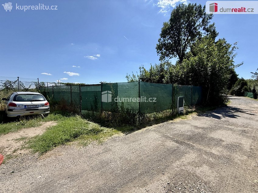 Prodej  zahrady 184 m^2 V Cihelnách, Veltrusy 