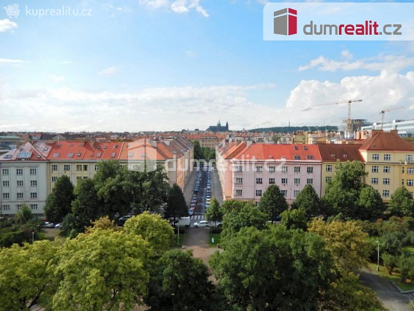 Pronájem bytu 1+1 29 m^2 náměstí Interbrigády, Praha 6 