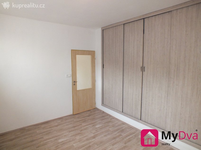Pronájem bytu 1+1 38 m^2 Loucká, Znojmo 