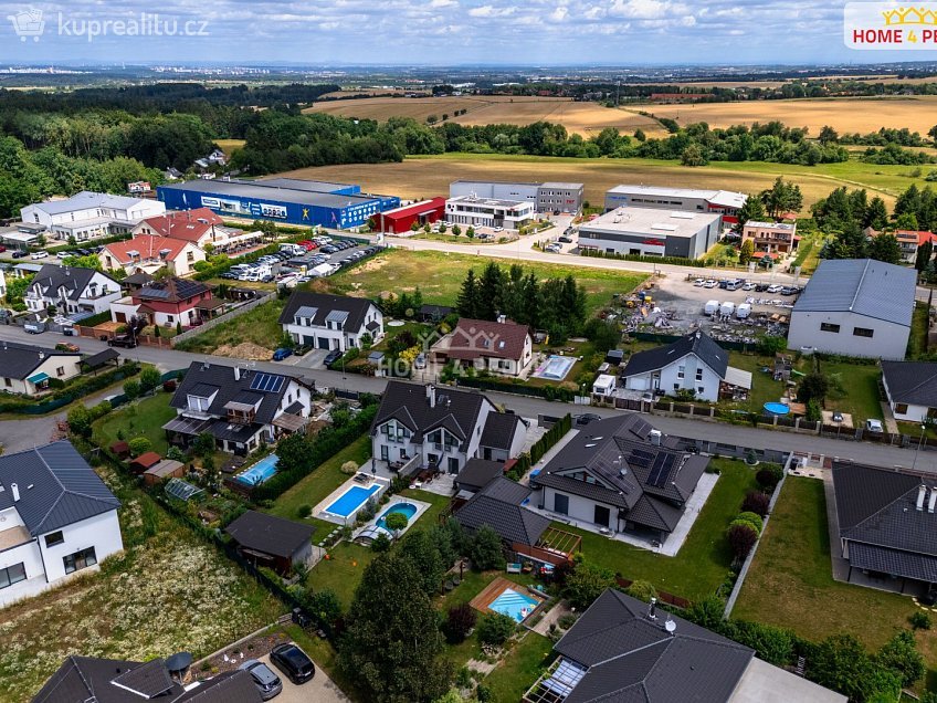 Prodej  rodinného domu 150 m^2 Dlouhá, Sulice 