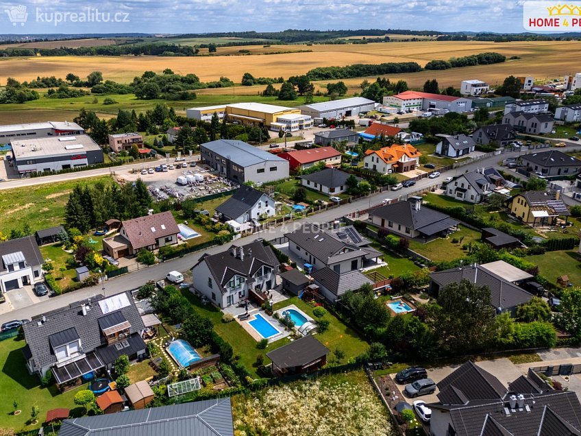 Prodej  rodinného domu 150 m^2 Dlouhá, Sulice 