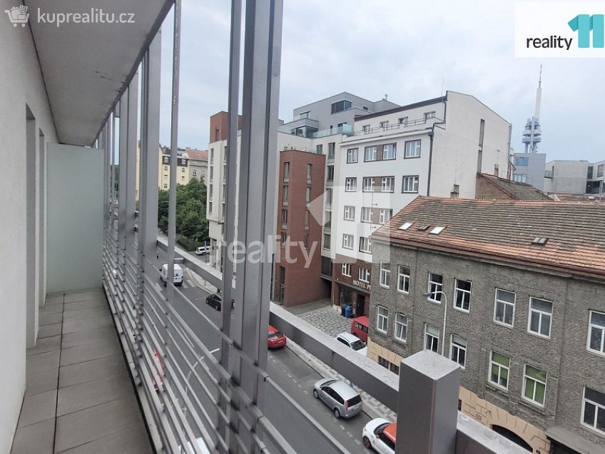 Pronájem bytu 2+kk 66 m^2 Prokopova, Praha 3 