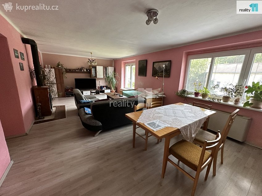 Prodej  rodinného domu 495 m^2 Jezerní, Stráž pod Ralskem 