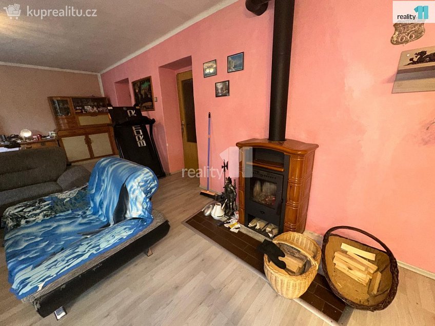 Prodej  rodinného domu 495 m^2 Jezerní, Stráž pod Ralskem 