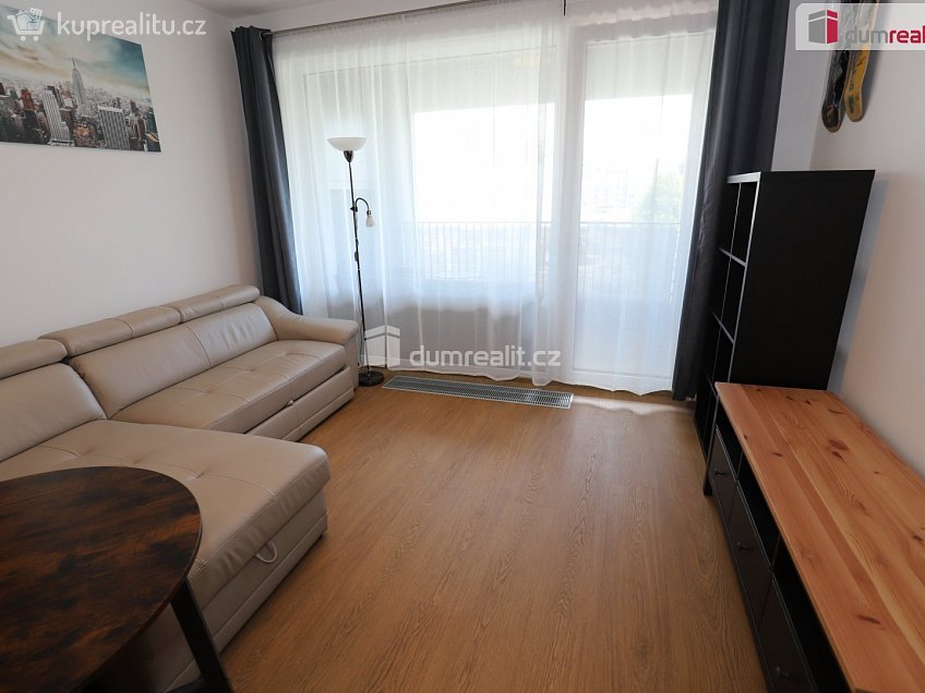 Prodej bytu 1+kk 38 m^2 Domalípova, Praha 9 