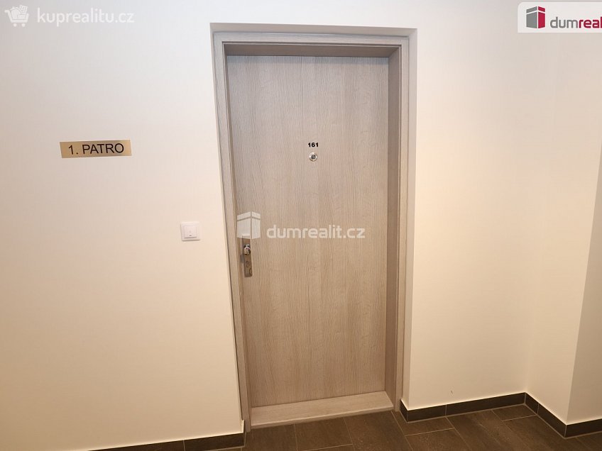 Prodej bytu 1+kk 38 m^2 Domalípova, Praha 9 