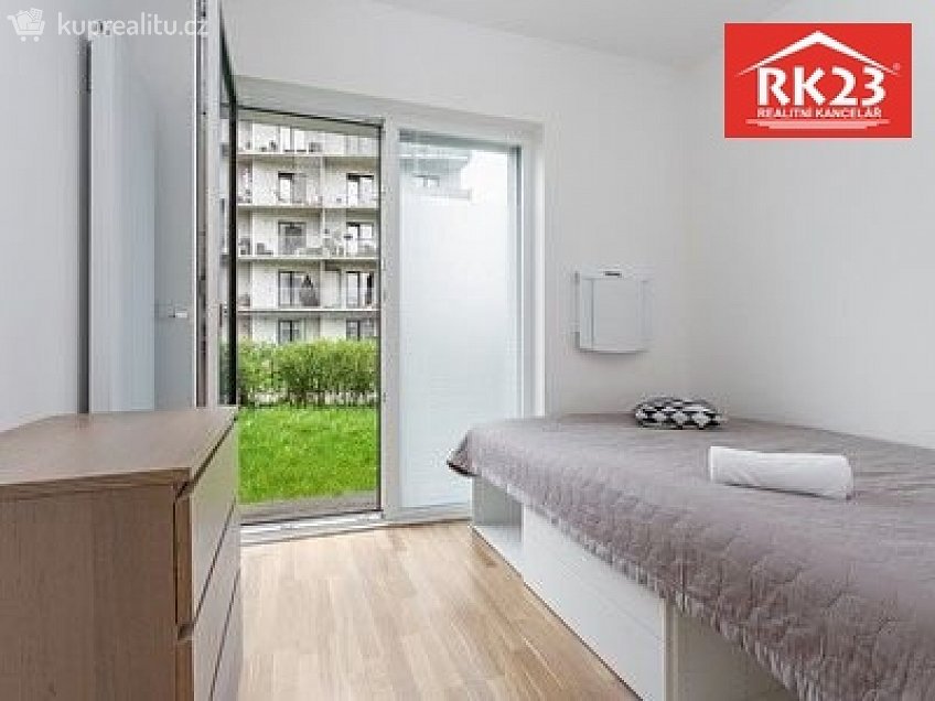Pronájem bytu 1+kk 24 m^2 Novovysočanská 2509, Praha 