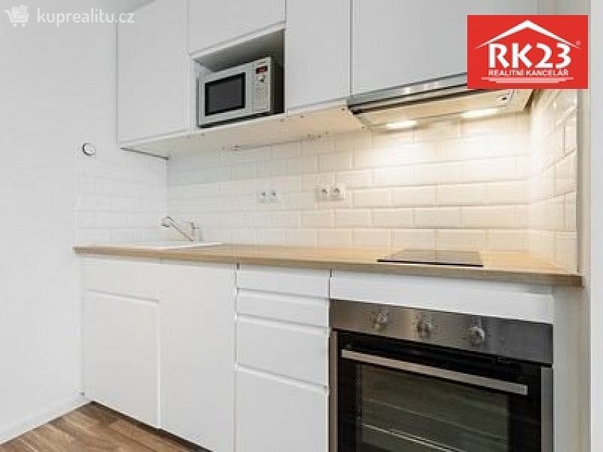 Pronájem bytu 1+kk 24 m^2 Novovysočanská 2509, Praha 