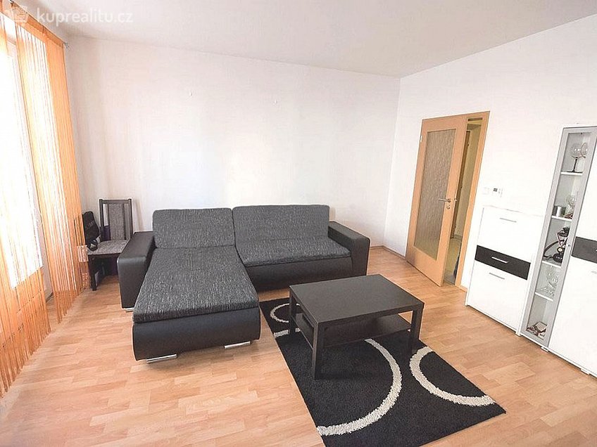 Pronájem bytu 1+1 35 m^2 U Leskavy, Brno 62500