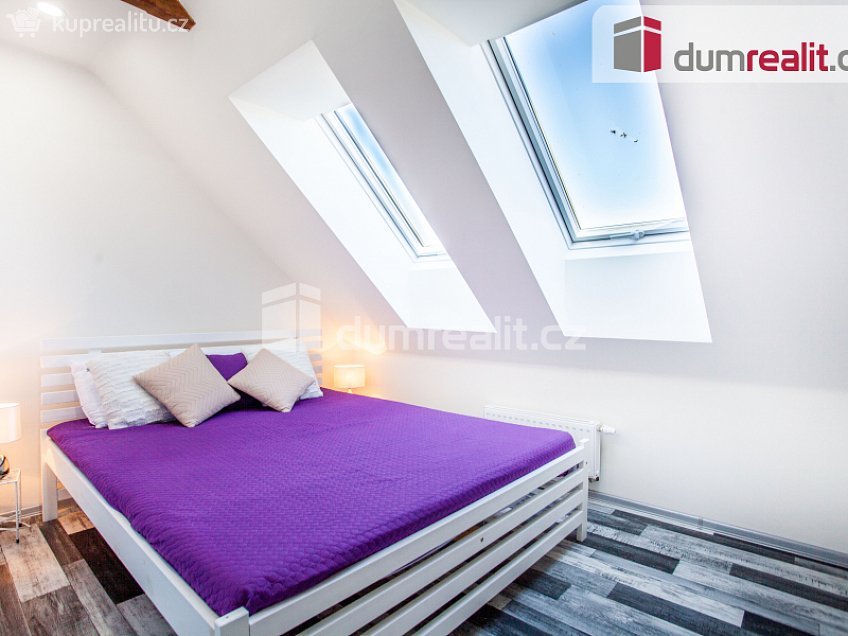 Prodej bytu 3+kk 52 m^2 Prachatická, Lhenice 