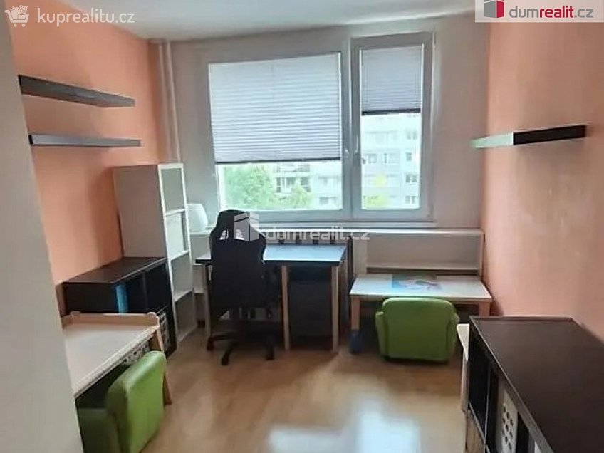 Pronájem bytu 4+kk 78 m^2 Pavlíkova, Praha 12 