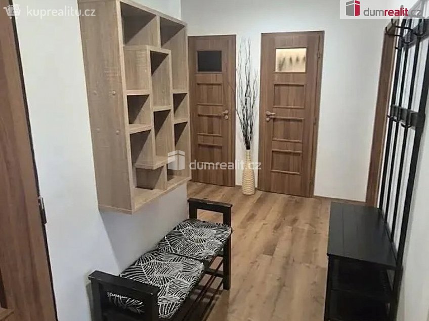 Pronájem bytu 4+kk 78 m^2 Pavlíkova, Praha 12 