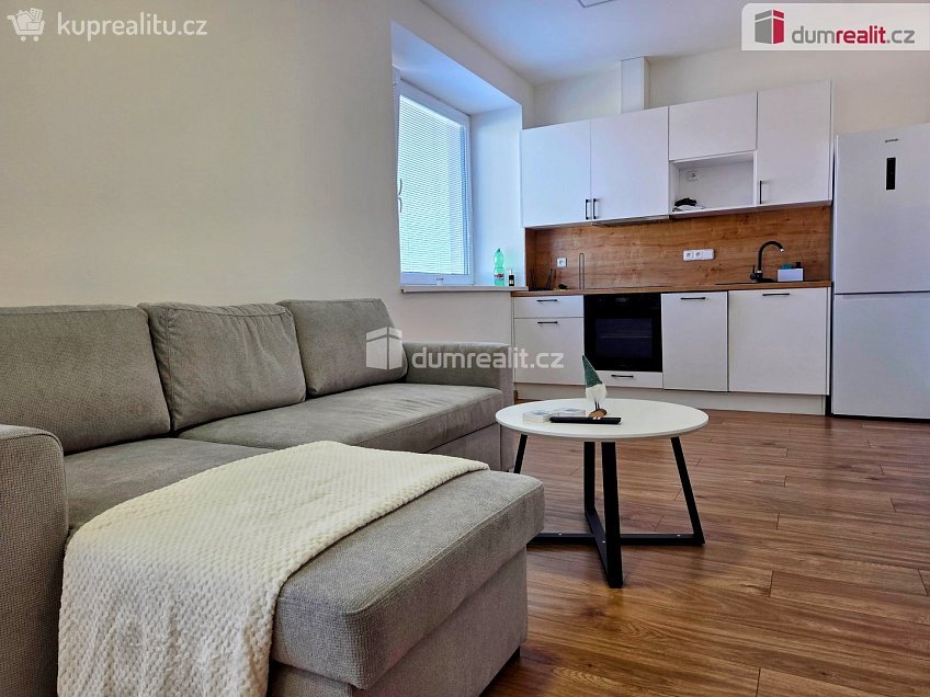 Pronájem bytu 1+kk 37 m^2 Svatoplukova, Veselí nad Moravou 