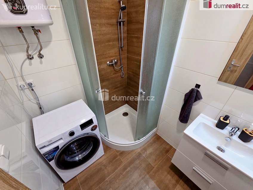 Pronájem bytu 1+kk 37 m^2 Svatoplukova, Veselí nad Moravou 