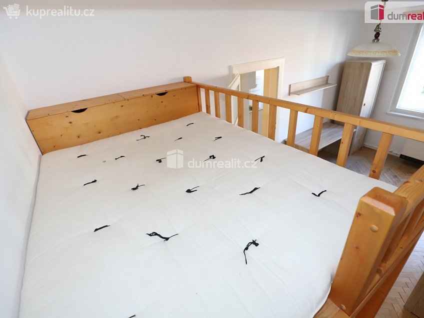 Pronájem bytu 2+kk 42 m^2 Ke Krči, Praha 4 