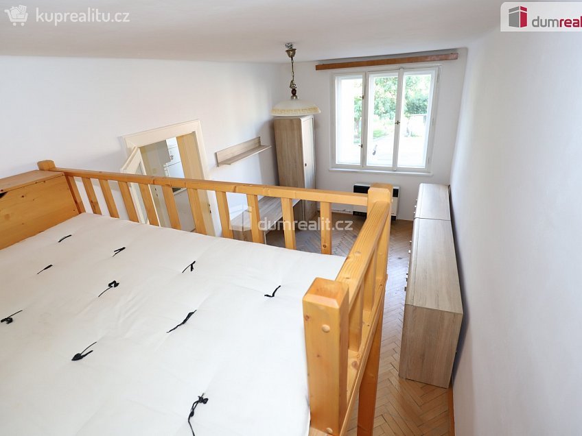 Pronájem bytu 2+kk 42 m^2 Ke Krči, Praha 4 