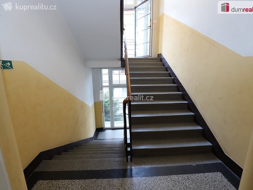 Pronájem bytu 2+kk 42 m^2 Ke Krči, Praha 4 