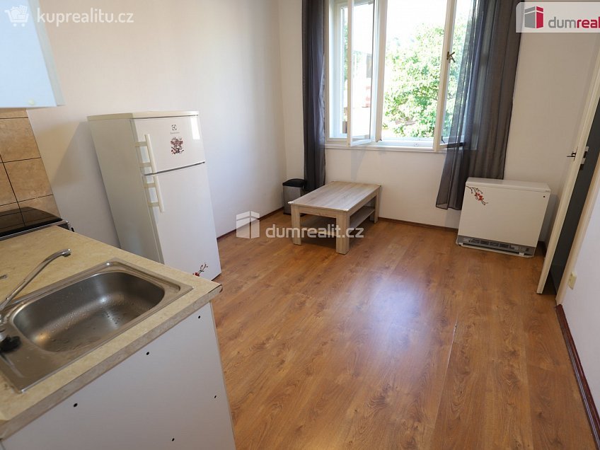 Pronájem bytu 2+kk 42 m^2 Ke Krči, Praha 4 