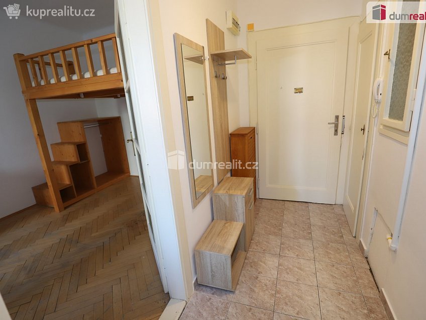 Pronájem bytu 2+kk 42 m^2 Ke Krči, Praha 4 