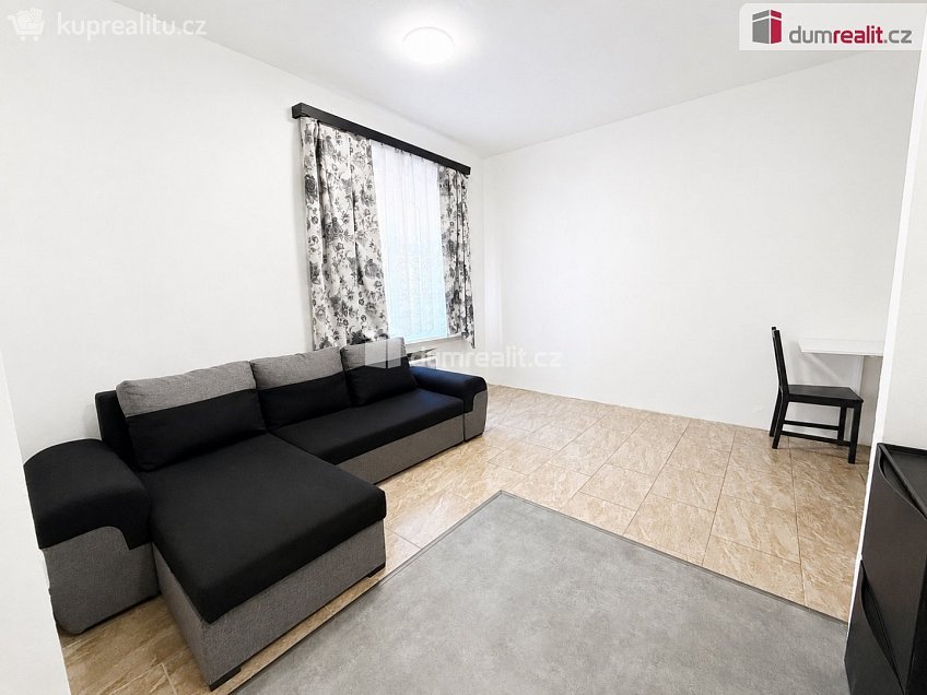 Pronájem bytu 1+kk 21 m^2 Emy Destinové, Ústí nad Labem 