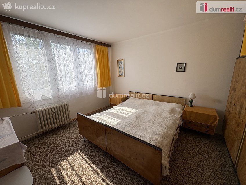 Prodej bytu 3+1 65 m^2 Zahradní, Strakonice 