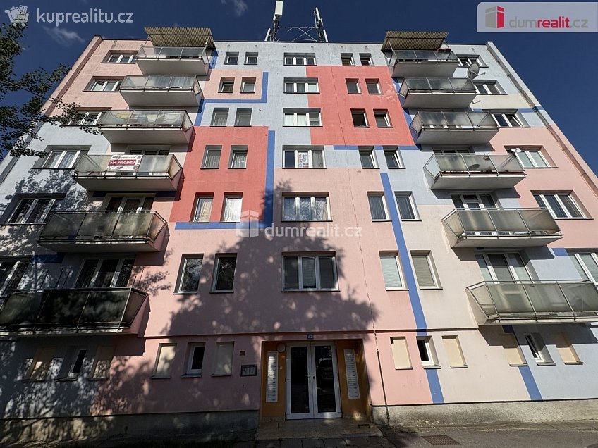 Prodej bytu 3+1 65 m^2 Zahradní, Strakonice 