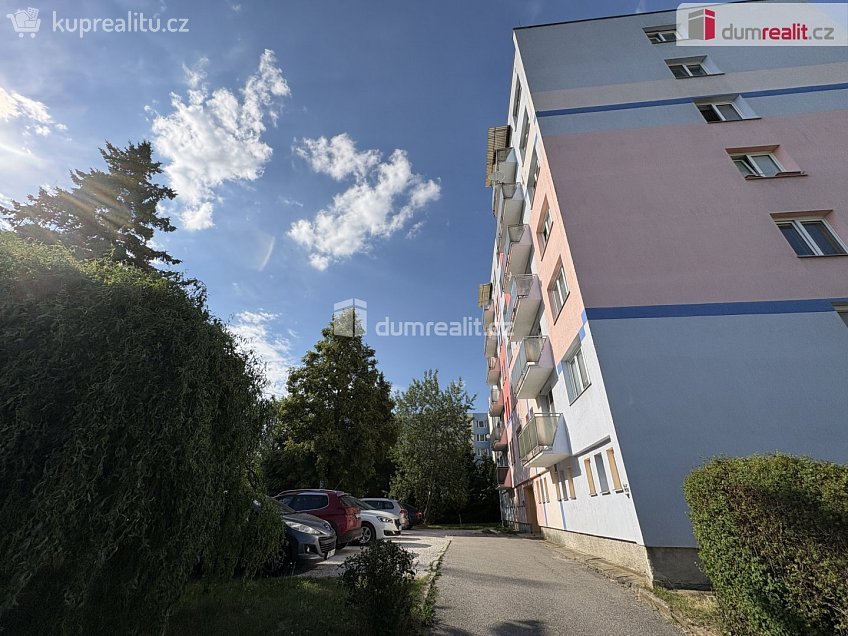 Prodej bytu 3+1 65 m^2 Zahradní, Strakonice 