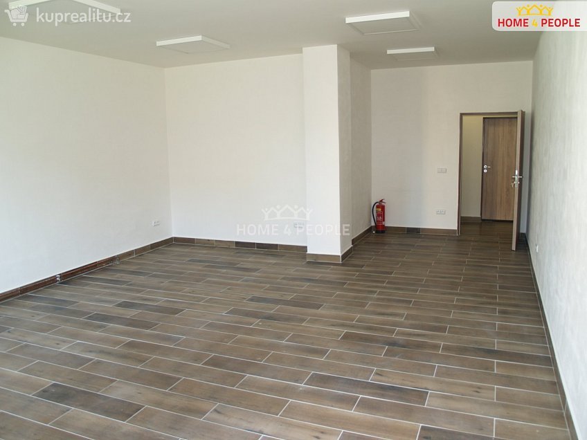 Pronájem  obchodních prostor 32 m^2 Školní, Chodov 