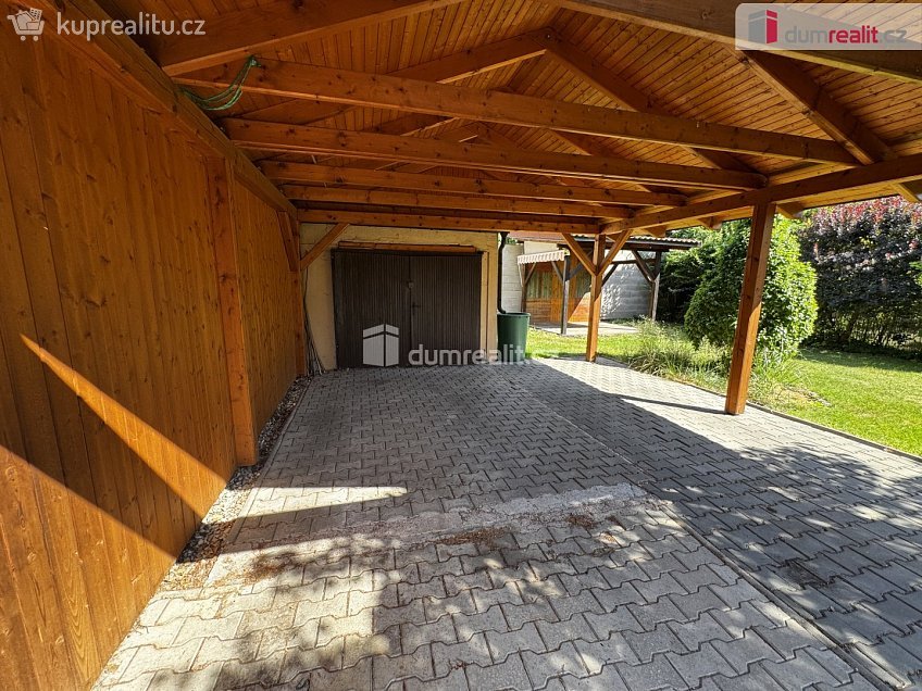 Pronájem  vily 290 m^2 Na Okrouhlíku, Pardubice 
