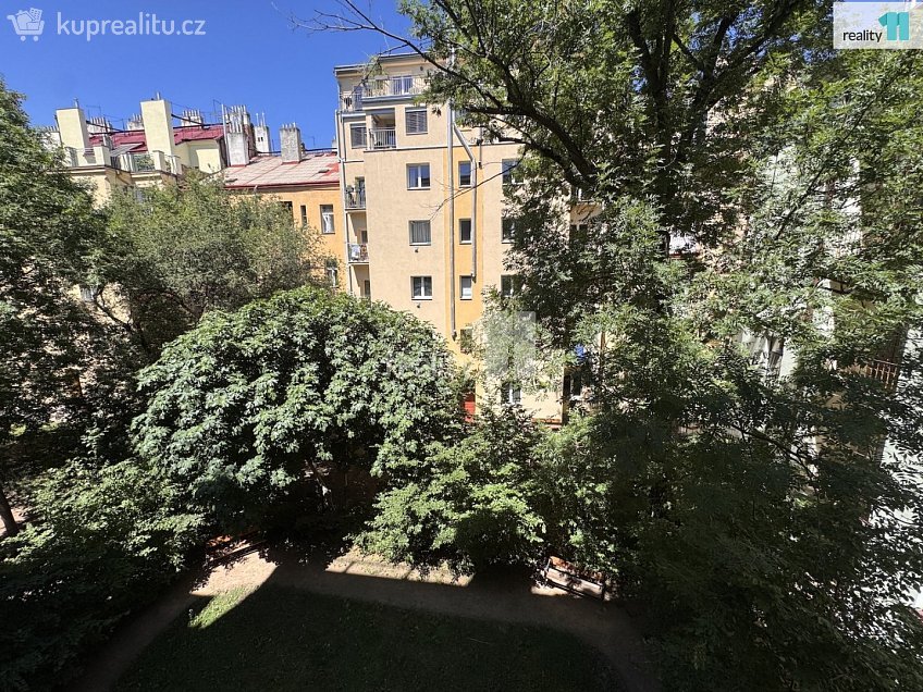 Pronájem bytu 3+kk 83 m^2 Křižíkova, Praha 8 