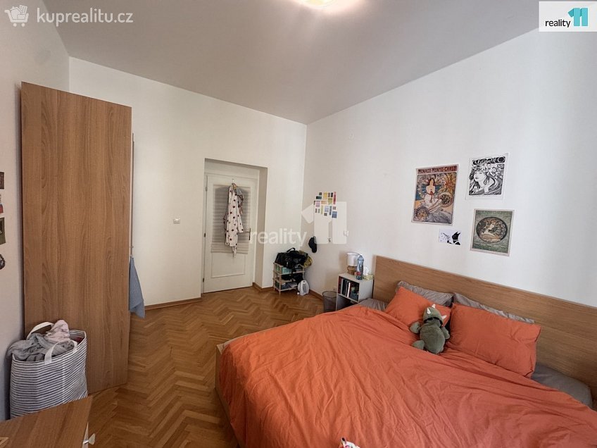 Pronájem bytu 3+kk 83 m^2 Křižíkova, Praha 8 