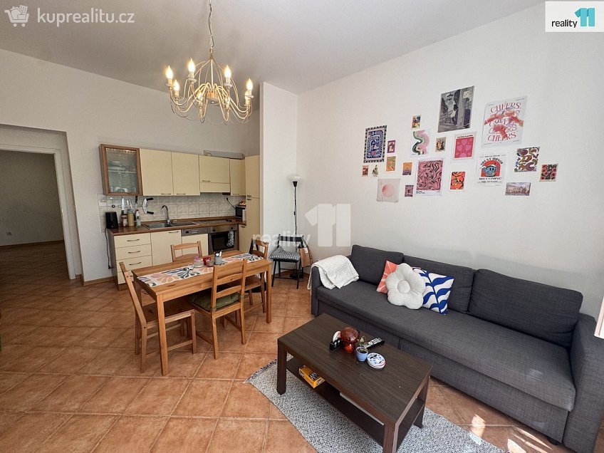 Pronájem bytu 3+kk 83 m^2 Křižíkova, Praha 8 